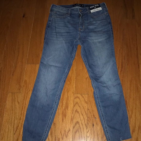 NWT Hollister high rise crop super skinny jeans - Picture 2 of 5